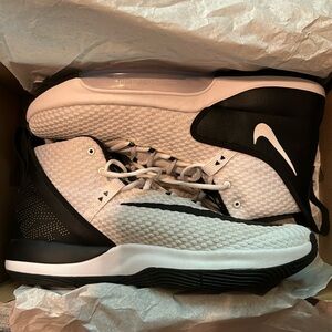 NIKE Zoom Rize basketball shoes (Men’s size 16)